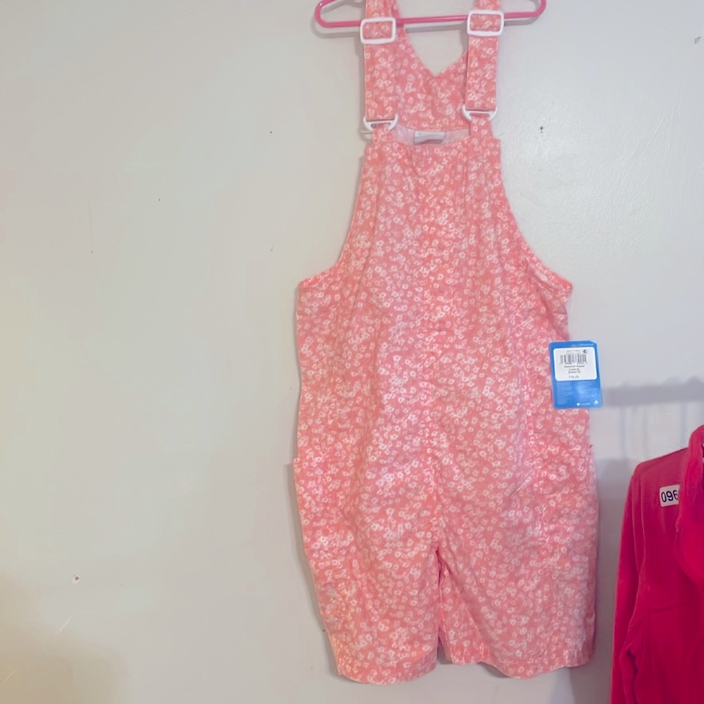 NEW WITH TAGS COLUMBIA YOUTH XL jumper. Super cute, brand new and tags attached.